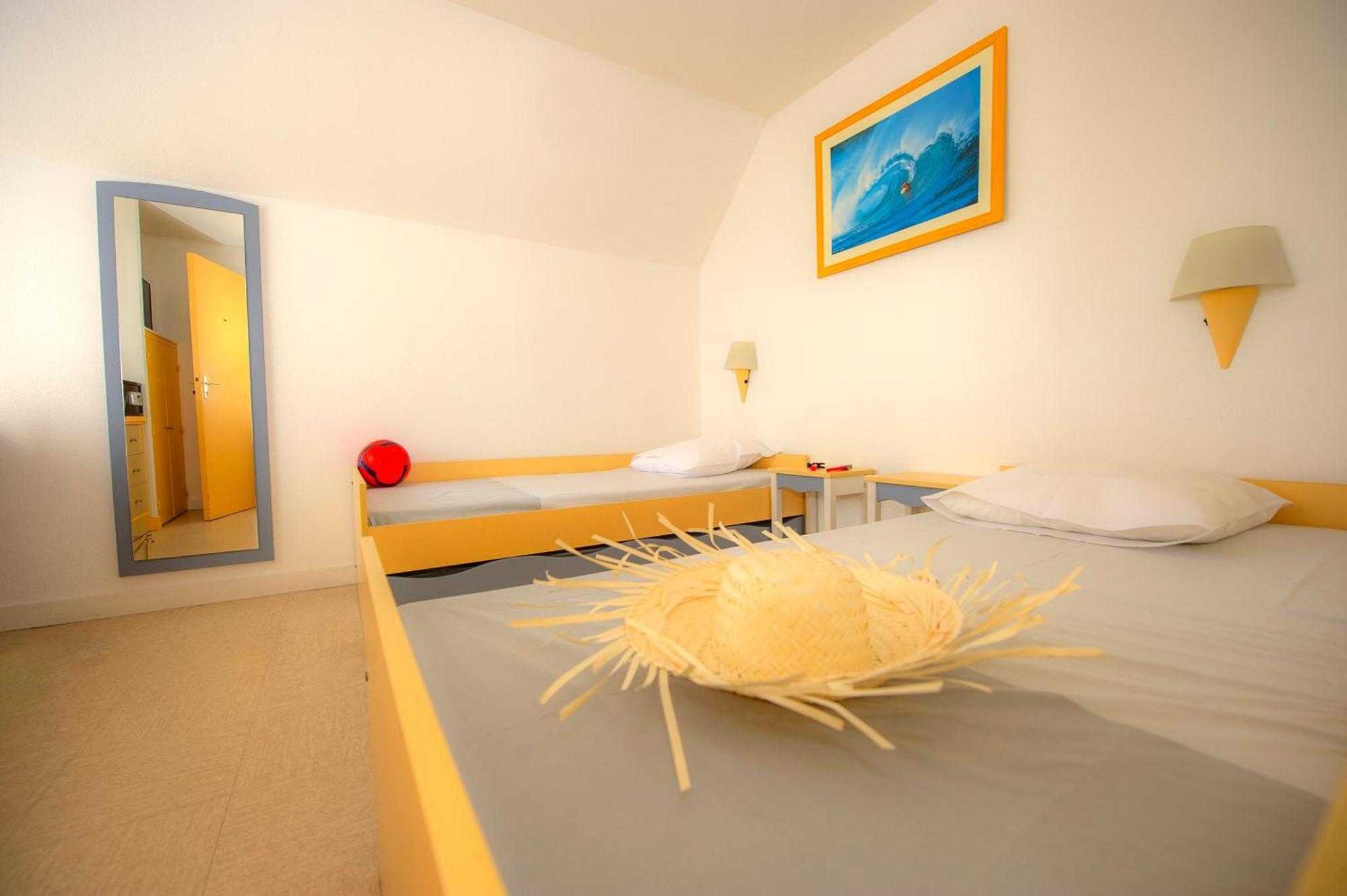 Village Club Goelia Les Voiles Blanches Бат-сюр-Мер Экстерьер фото