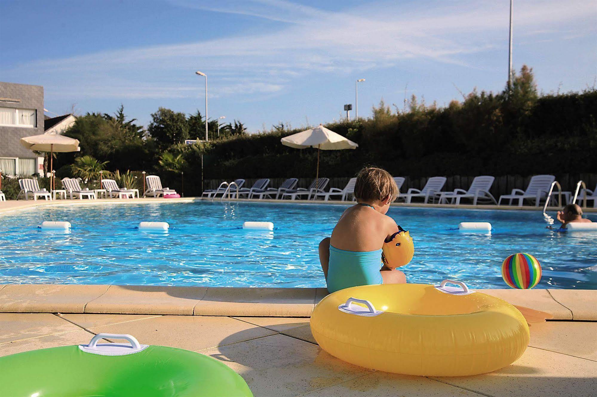 Village Club Goelia Les Voiles Blanches Бат-сюр-Мер Экстерьер фото